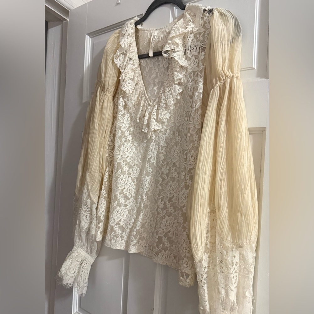 Anthropologie Cream Lace Ruffle Peasant Blouse